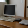 処分前のデスクトップパソコンとノートPC