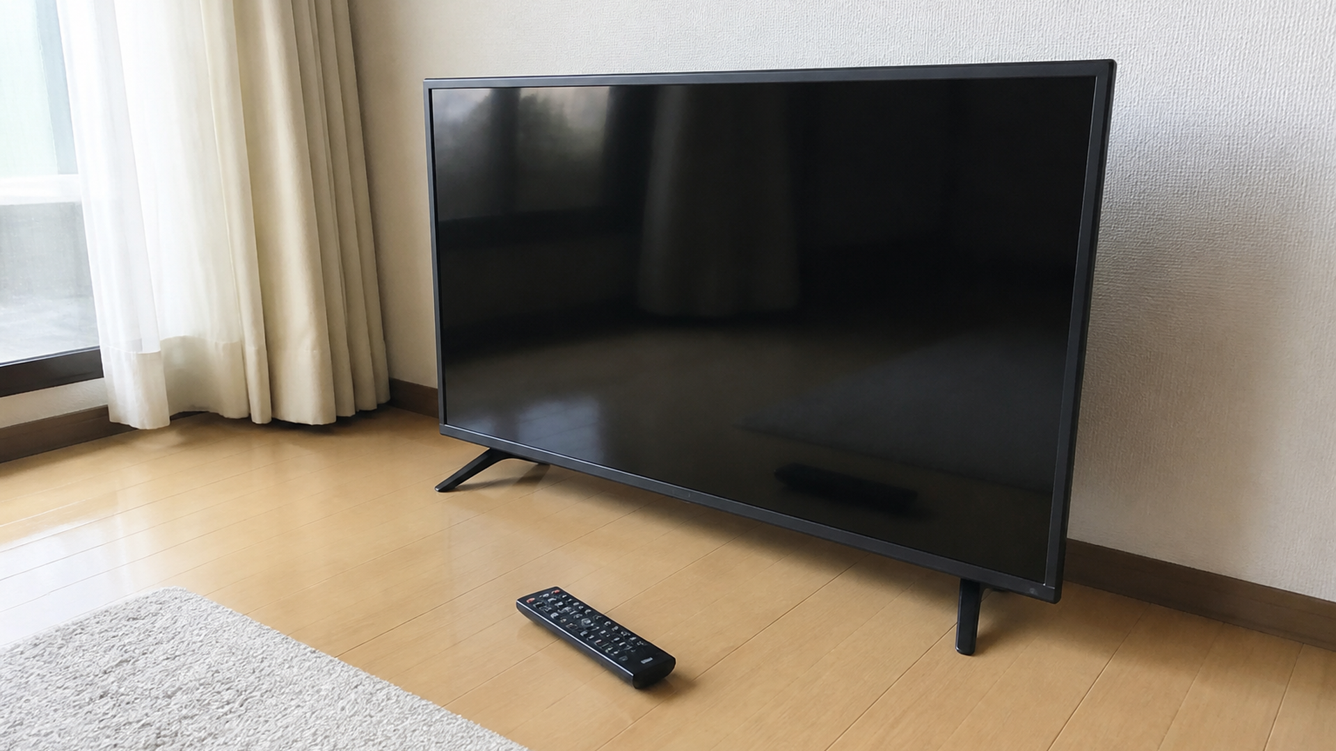 処分を待つ液晶テレビ